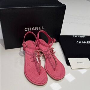 CHANEL Vibrant Pink T-Strap Sandals